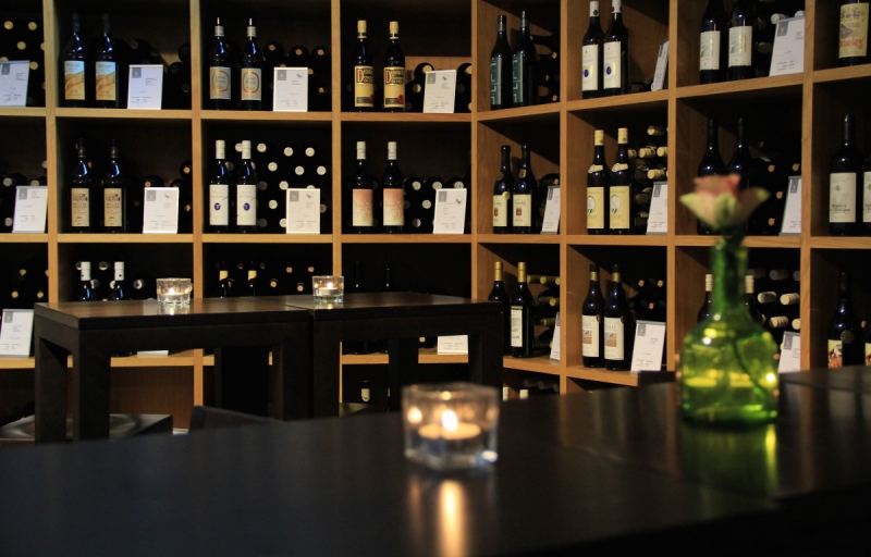magasin-HYERES-min_wine_vinorama_wine_bottle_cellar_red_wine_wines_storage_wine_rack-1077047